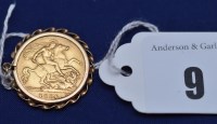 Lot 9 - A George V gold half sovereign, 1914, in...