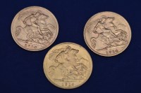 Lot 154 - Three George V gold half sovereigns.