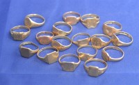 Lot 206 - A quantity of 9ct. yellow gold signet rings,...