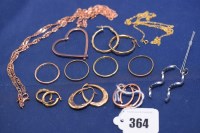 Lot 364 - 9ct. gold jewellery, to include: a...