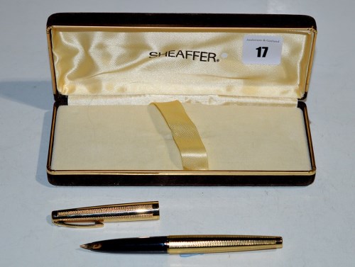 Lot 17 - A Sheaffer fountain pen, in yellow...