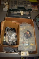 Lot 1022 - Metal and plastic miniature military models.