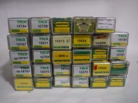 Lot 31 - Minitrix ''N'' gauge passenger coaches and...