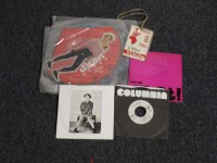 Lot 405 - A collection of pop memorabilia, to include: a...
