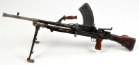 Lot 944 - A WW2 Enfield Bren .303 cal. light machine gun,...