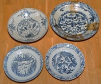 Lot 520 - Blue and white bowl, loosely painted with...