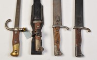 Lot 702 - A French 1874 pattern gras rifle bayonet, the...