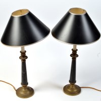 Lot 812 - A pair of Regency style 20th Century table...
