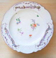 Lot 362 - Chelsea: a plate of 'Warren Hastings' type,...