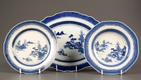 Lot 419 - An oval export ashette painted with river...