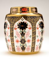 Lot 265 - Large Royal Crown Derby ginger jar in Old...