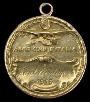 Lot 318 - An early 20th Century Italian flying club gold...