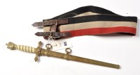 Lot 423 - A German WWII Kriegsmarine officers dagger,...