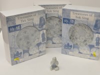 Lot 30 - Three Chinese blue and white 'Tek Sing...