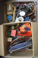 Lot 1617 - Large quantity of 0-gauge track, components to...