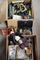 Lot 1666 - A small quantity of 00-gauge Hornby model...