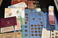 Lot 121 - A collection of copper coinage including a...