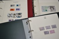 Lot 137 - A collection of bank notes to include: 1928 £1...