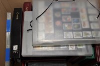 Lot 185 - A large quantity of unmounted mint Queen...