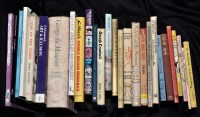 Lot 302 - Books: art and illustrated novels. (27)