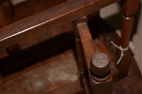 Lot 1015 - An Elm drop leaf table