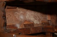 Lot 1015 - An Elm drop leaf table