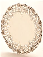 Lot 559 - Silver tazza
