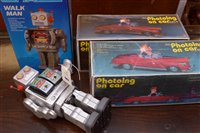 Lot 561 - Toys.
