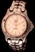 Lot 686 - A Tag Heuer gentleman's wristwatch.