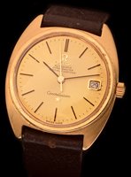 Lot 662 - A gentleman's 18k gold wristwatch.