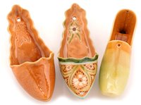 Lot 130 - Linthorpe slipper and two others