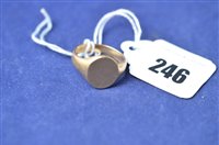Lot 246 - Gold signet ring