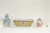 Lot 600 - Chinese blue and white wine ewer
