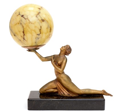 Lot 1555 - An Art Deco table lamp.
