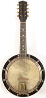 Lot 40 - Banjolele cased/skylark mandolin