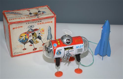 Lot 1002 - Cragston Moon Explorer