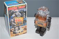 Lot 1028 - SH Horikawa Piston Robot