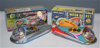 Lot 1081 - Tin plate toys