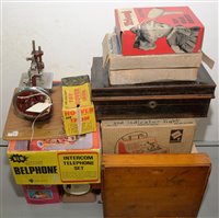 Lot 1673 - Household item toys
