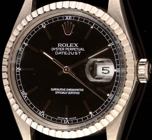 Lot 462 - Rolex: Datejust watch.
