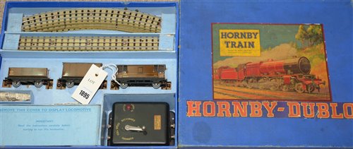 Lot 1895 - A Hornby Dublo Train Set.