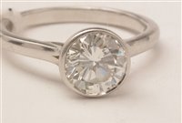Lot 524 - Single stone diamond ring