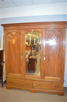 Lot 784 - WARDROBE