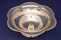 Lot 318 - Silver bon-bon dish