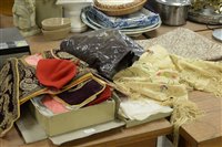 Lot 524 - Textiles