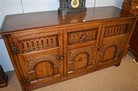 Lot 806 - oak sideboard