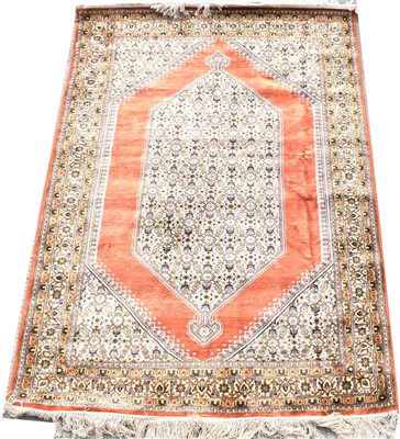 Lot 679 - Silk rug