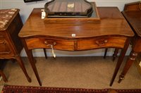 Lot 1139 - Serpentine table