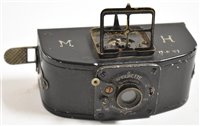 Lot 123 - An Amourette camera
