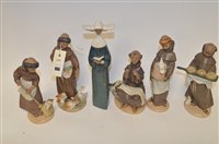 Lot 866 - Lladro figures